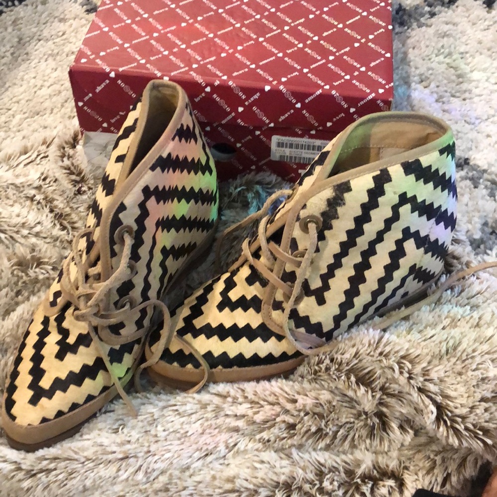 Booties hidden wedge